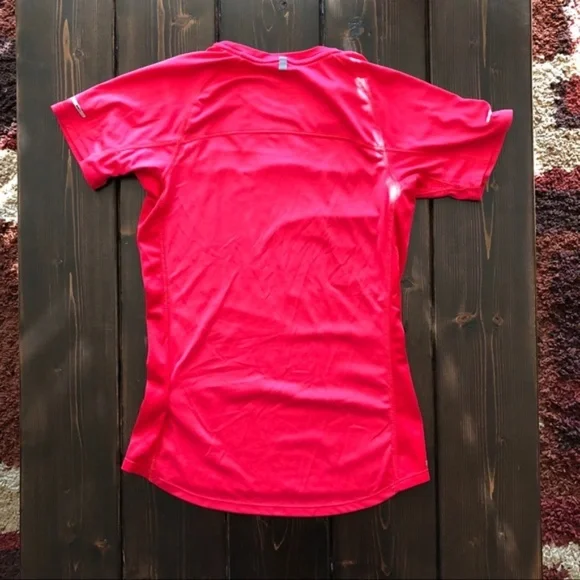 Nike Dri Fit short sleeve tee size XS - Picture 2 of 5